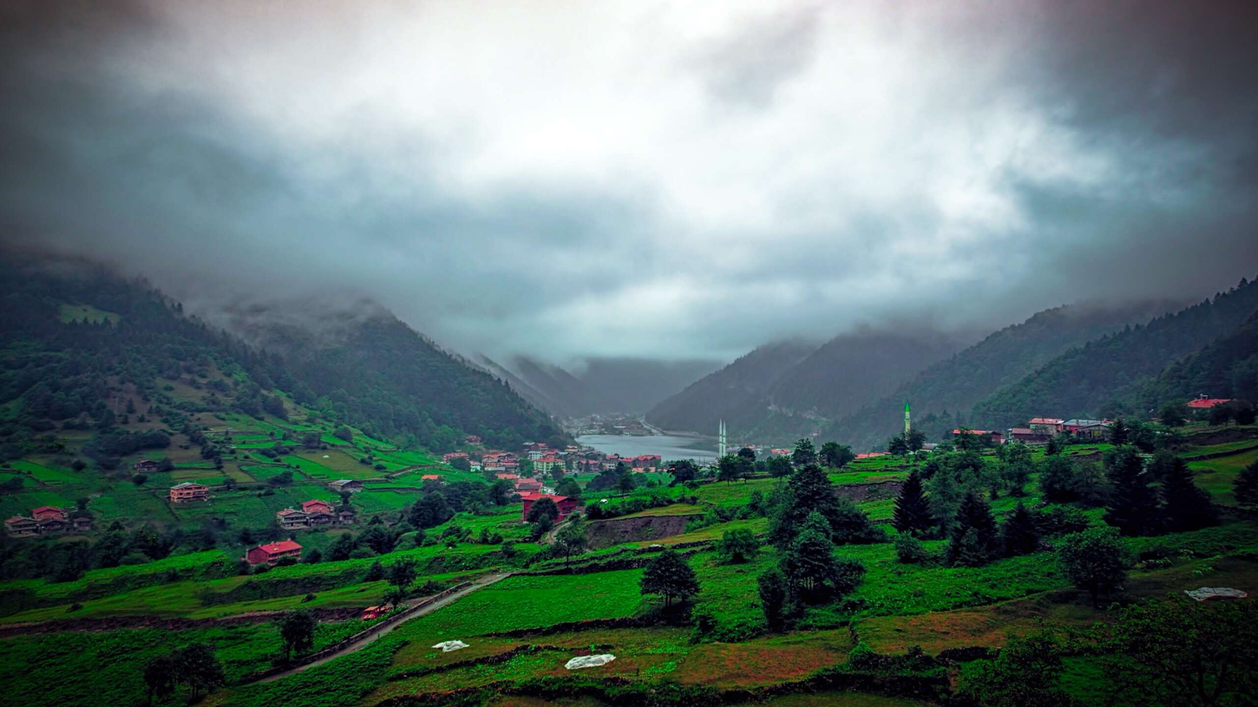 scenic-view-mountains-against-cloudy-sky